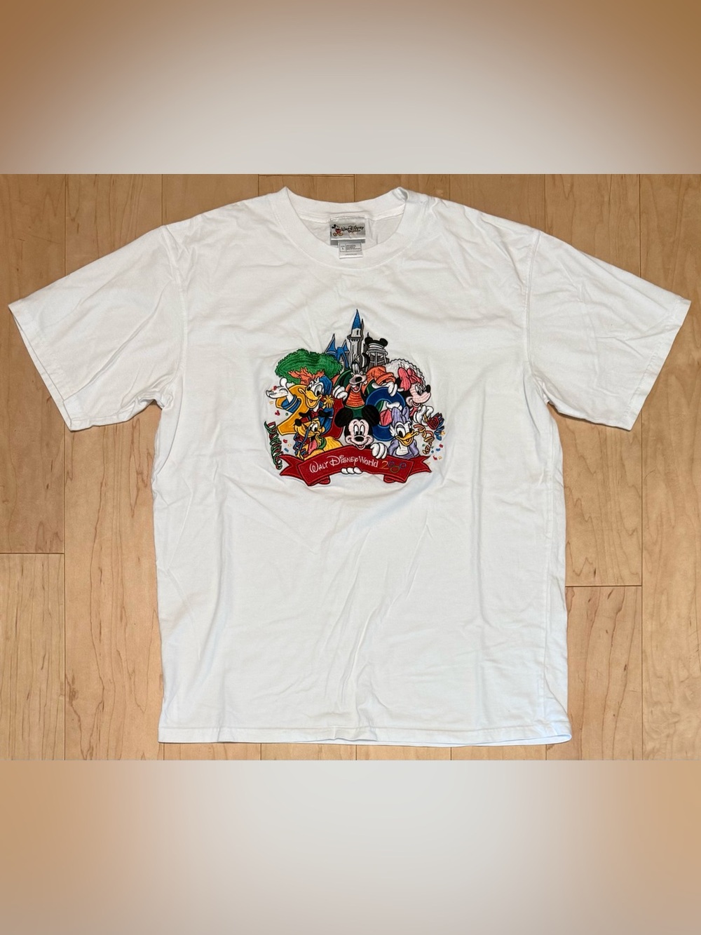 VTG Y2K Walt Disney World 2000 Millennium Mickey Mouse Embroidered T-Shirt Large